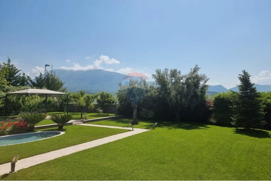 Tirane, shitet Vile , 447 m² 1.300.001 € 