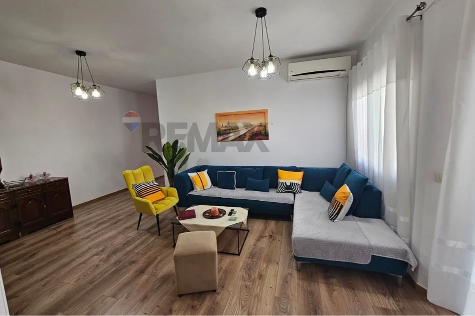 Tirane, jepet me qera apartament , 115 m² 640 € 
