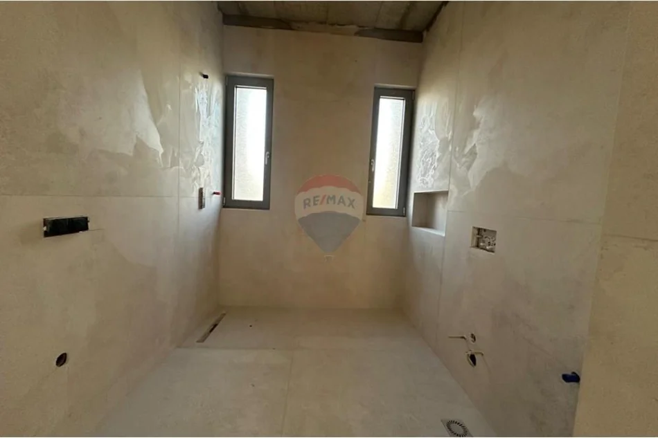 Tirane, shitet apartament , 126 m² 370.000 € 
