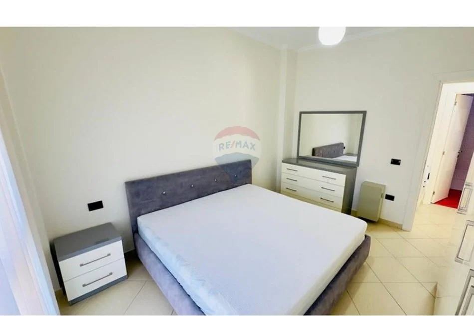 Tirane, jepet me qera apartament 2+1+Aneks Kati 4, 120 m² 1.100 € 