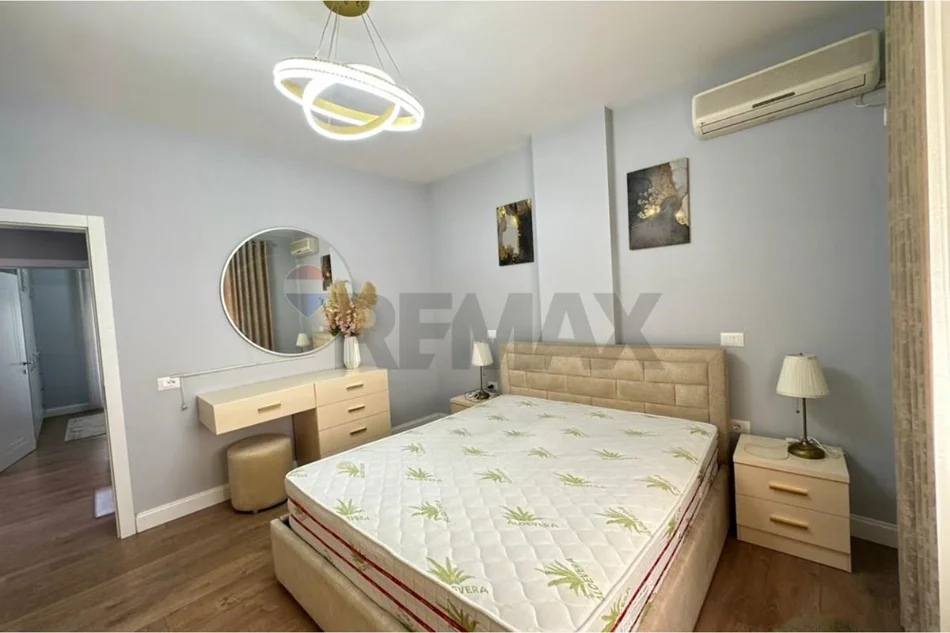 jepet me qera apartament 1+1 Kati 2, 100 m² 750 € (ISH PARKU)