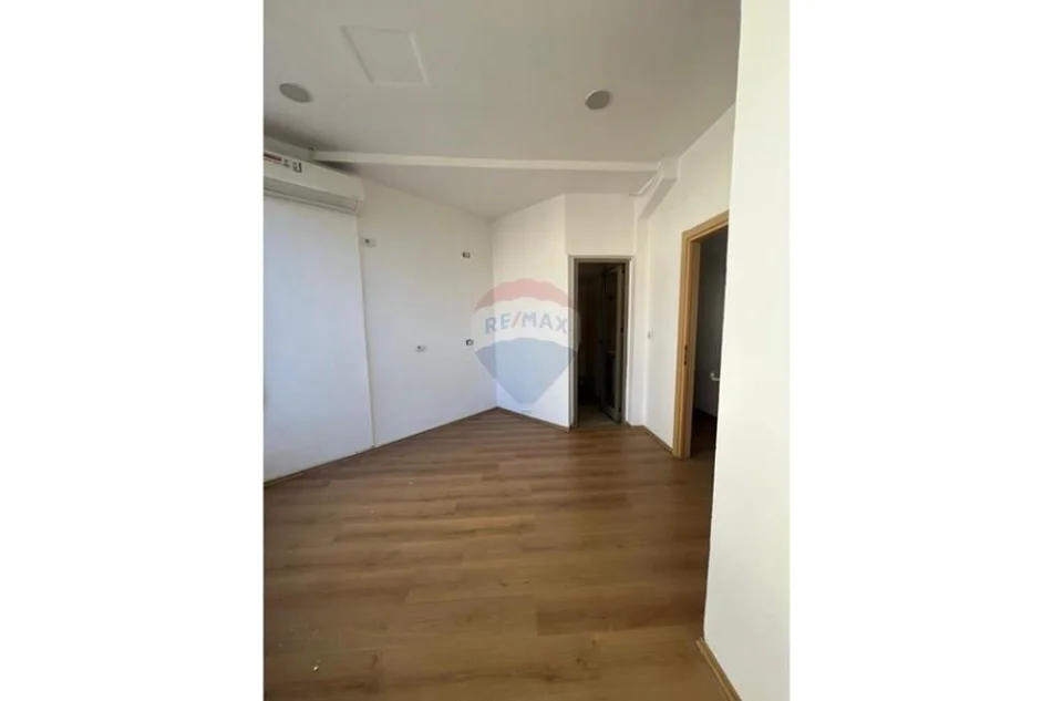 Tirane, jepet me qera , 70 m² 1.200 € 
