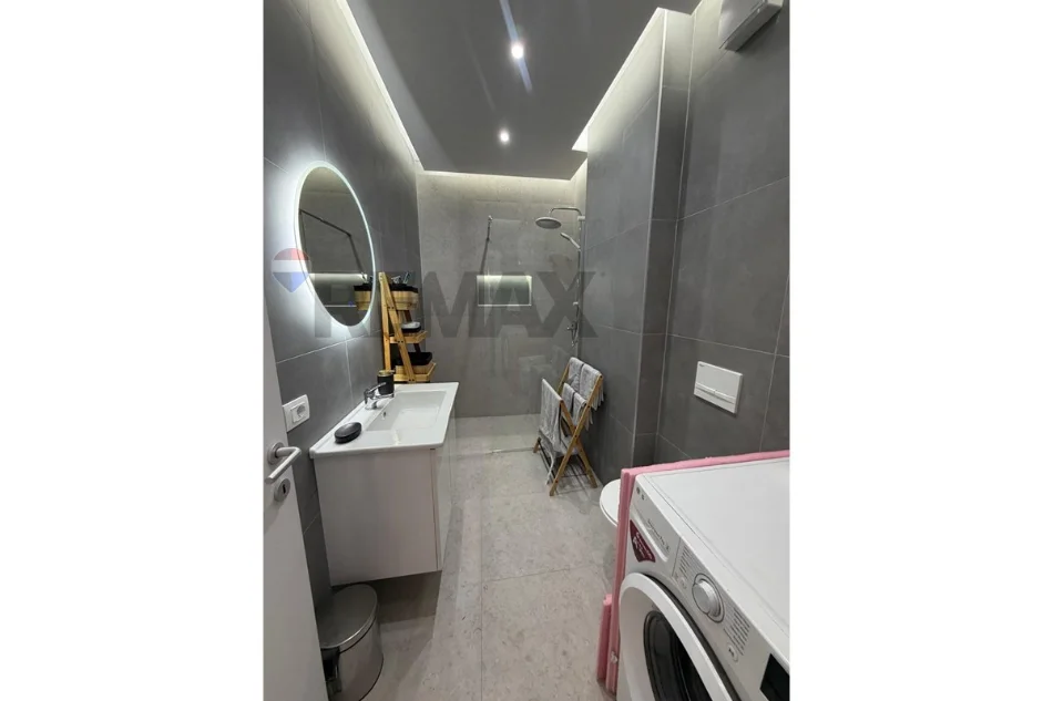 Tirane, jepet me qera apartament 1+1+Ballkon Kati 5, 65 m² 600 € (Dritan Hoxha)