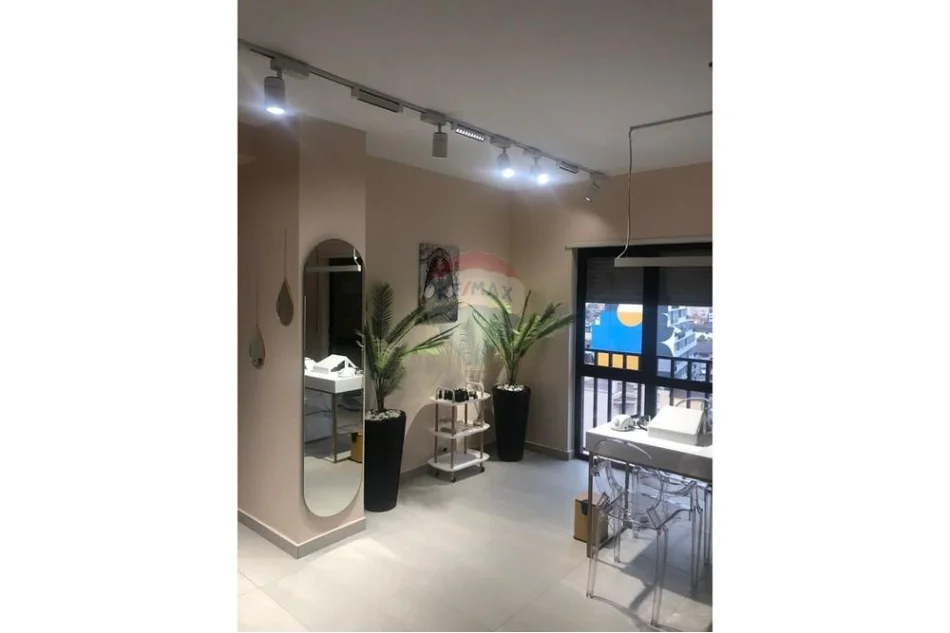 Tirane, shitet apartament , 116 m² 261.000 € 