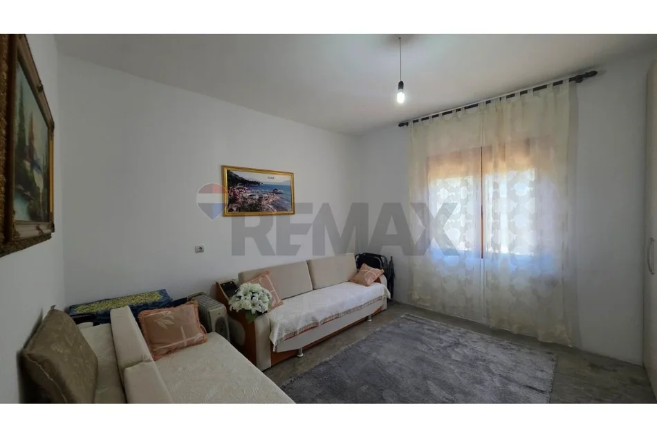 Vlore, shitet shtepi 2+1 Kati 0, 500 m² 170.000 € (Bishti i Kalldremit, Vlore)