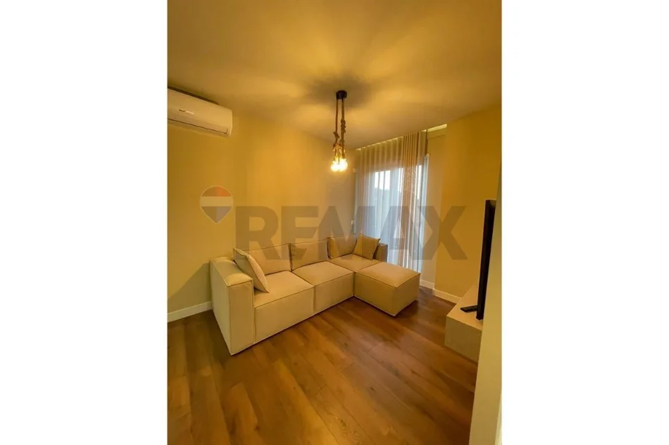 Kopshti Botanik, Japim me Qira Apartament 2+1