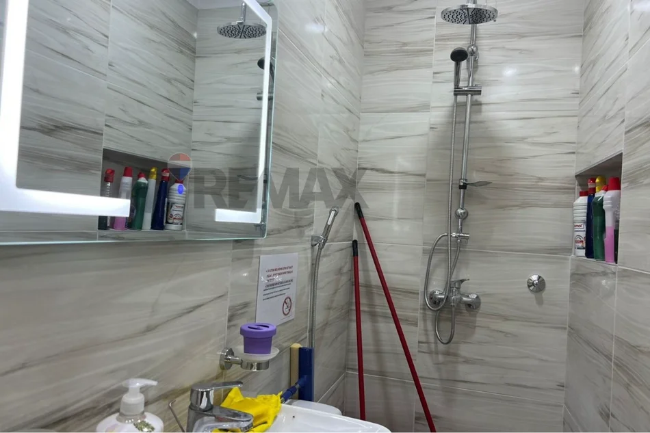 Tirane, jap me qera apartament 1+1 Kati 1, 35 m² 40.000 € (Rruga e Durresit)