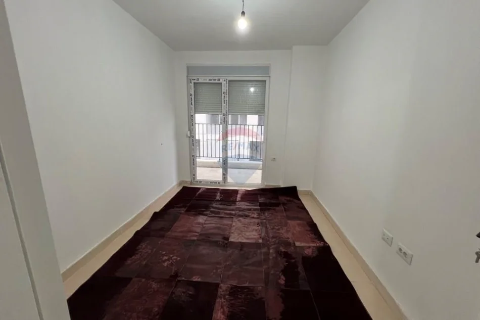 Tirane, shitet apartament , 142 m² 181.233 € 