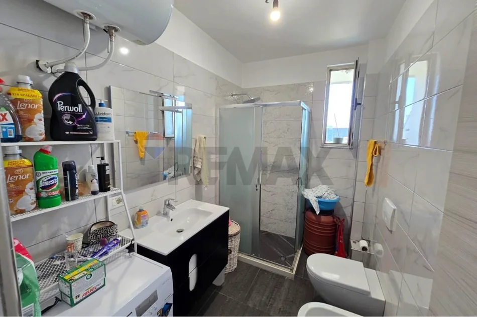 Tirane, shitet apartament , 80 m² 168.000 € (ish Fusha e Avancionit)