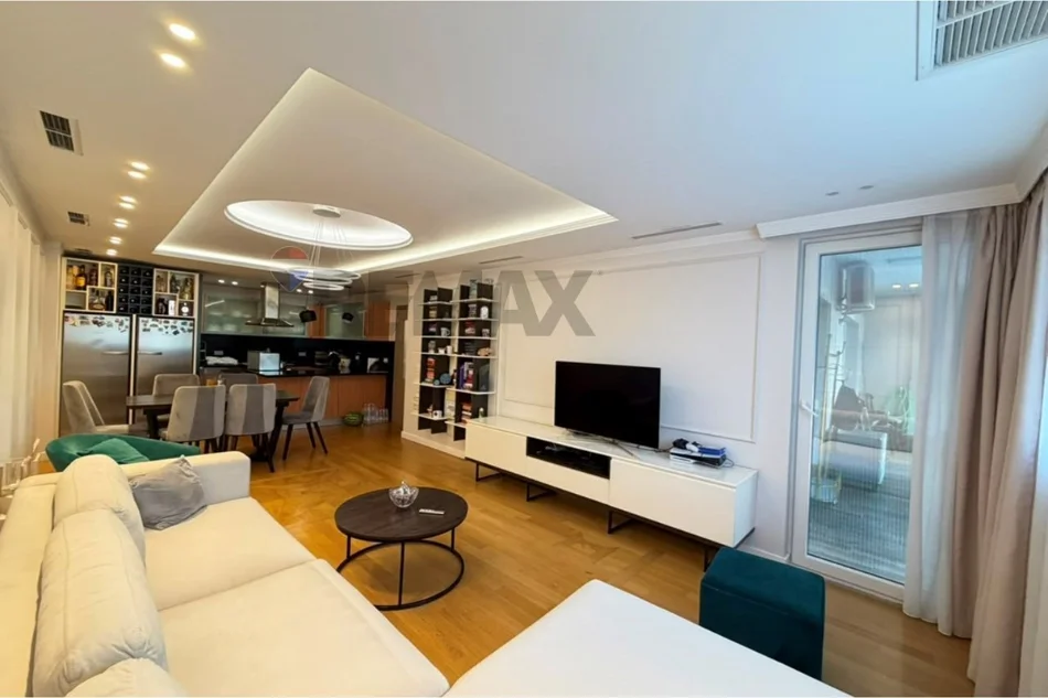 Tirane, shitet apartament 2+1+Ballkon , 132 m² 365.000 € (kompleksi kika1)