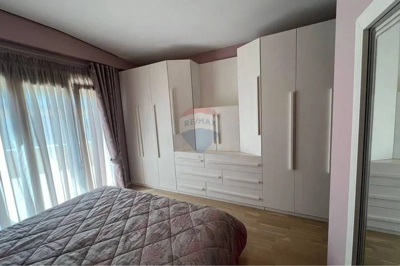 Tirane, shitet apartament duplex , 138 m² 274.000 € 