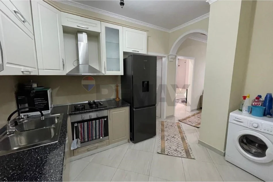 Tirane, jepet me qera apartament , 80 m² 530 € (Blv Migjeni)