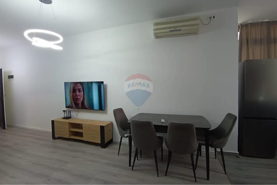 Tirane, jepet me qera apartament , 70 m² 650 € 