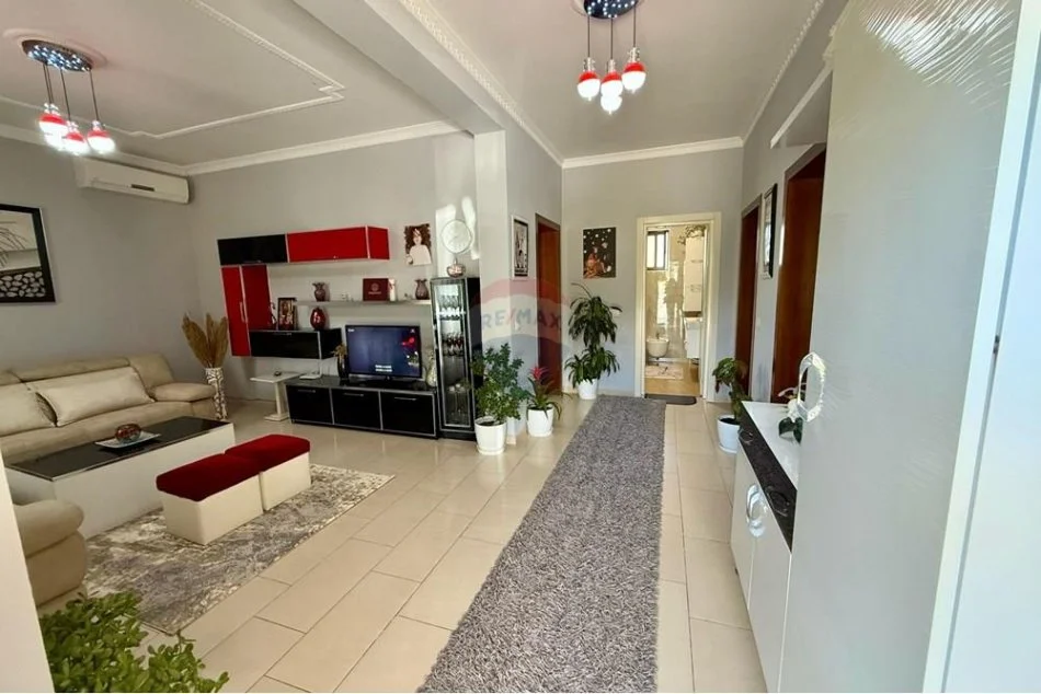 Tirane, shitet shtepi 2+1+Aneks+Ballkon Kati 1, 424 m² 170.000 € (Pezë Helmës)