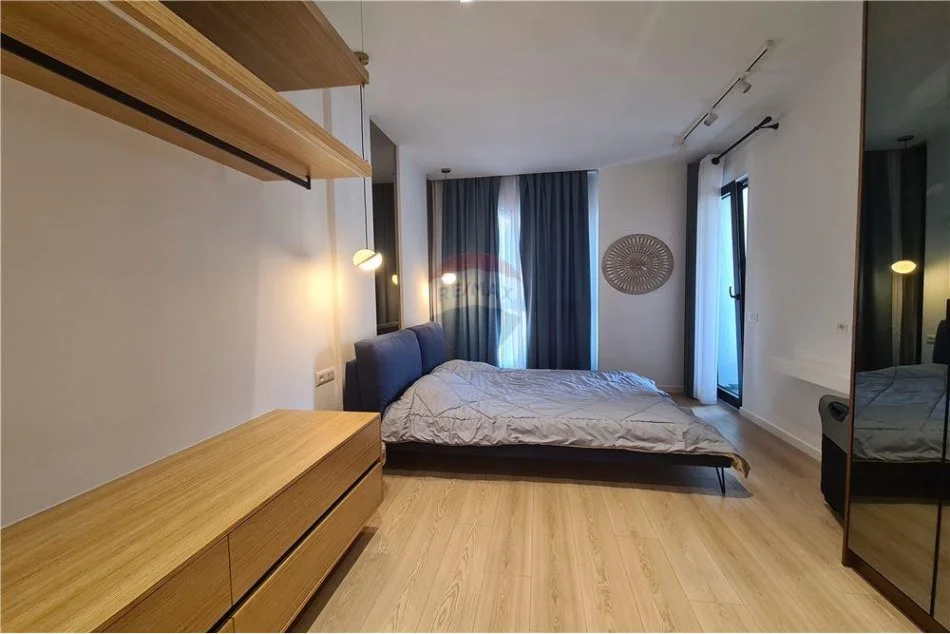 Tirane, jepet me qera apartament 1+1+Ballkon , 77 m² 1.000 € 