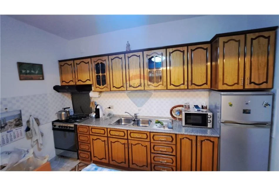Vlore, shitet Vile 2 Katshe Kati 2, 500 m² 300.000 € (Kanine, Vlore)