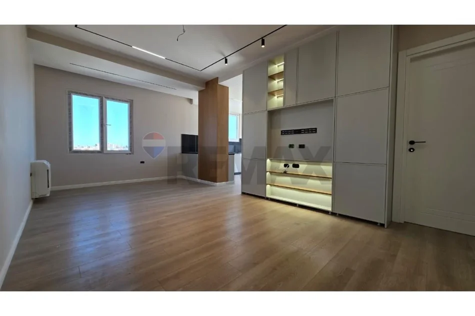 Vlore - Lungomare, shitet apartament+verande | Penthouse 3+1+Ballkon Kati 10, 162 m² 350.000 € (Lungomare, Rira, Vlorë)