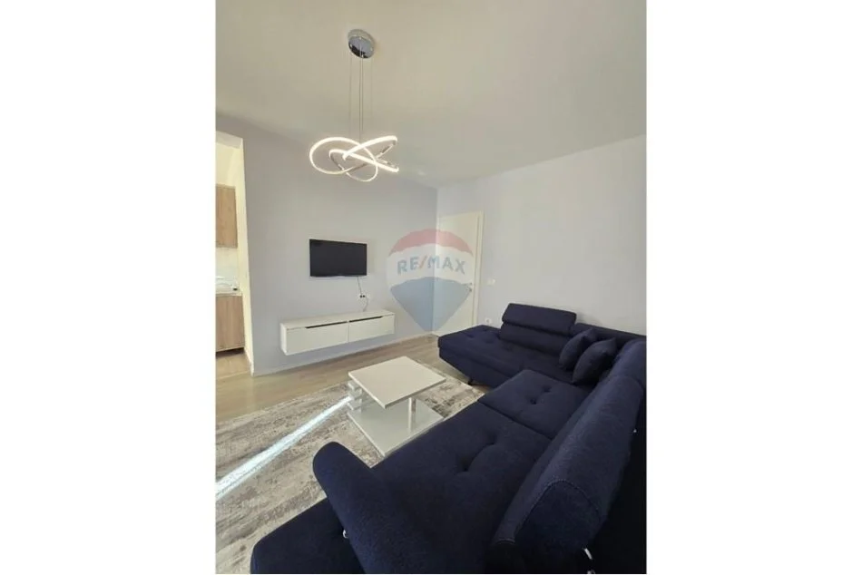 Tirane, jepet me qera apartament 2+1 Kati 5, 90 m² 700 € (Rezidenca Alba)