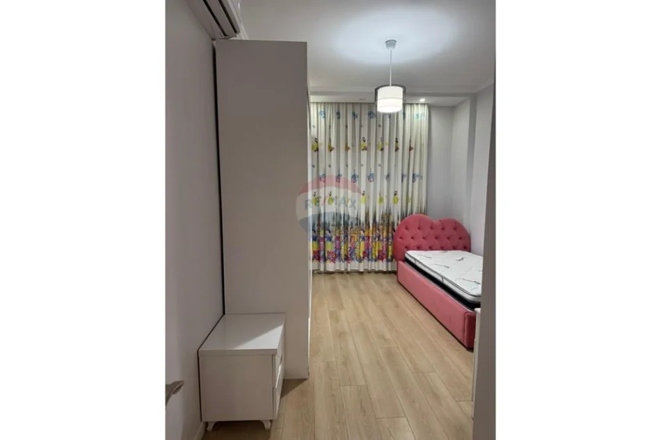 Tirane, jepet me qera apartament Kati 3, 92 m² 550 € (Casa Italia)