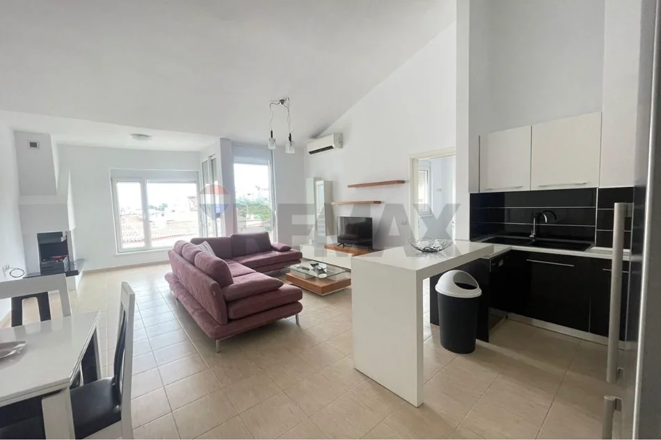 Tirane, jepet me qera apartament , 100 m² 600 € 