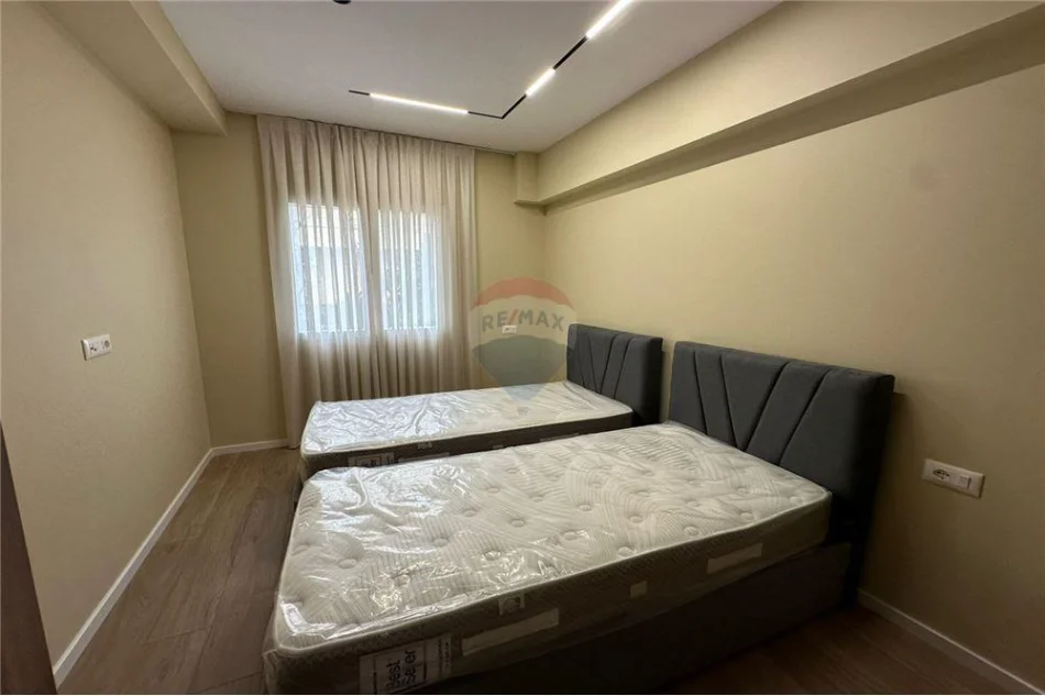 Tirane, jepet me qera apartament , 105 m² 620 € 