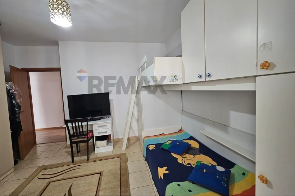Tirane, jepet me qera apartament 2+1 , 115 m² (Kodra e Diellit)