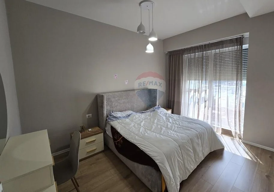 Tirane, jepet me qera apartament 1+1 Kati 6, 70 m² 600 € (Selvia)