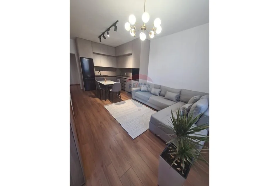 Shqiperi, jepet me qera apartament 1+1 , 63 m² 700 € (Rruga e Elbasanit)