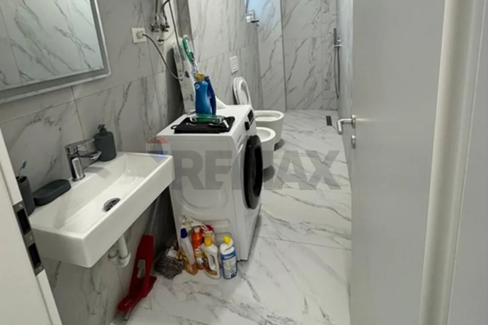 Tirane, jepet me qera apartament 1+1+Ballkon Kati 2, 55 m² 450 € (Dalip topi)