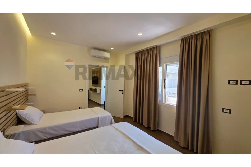 Vlore - Lungomare, jepet me qera apartament 1+1+Ballkon Kati 8, 67 m² 450 € (Rruga Reshat Osmani, Vlore)