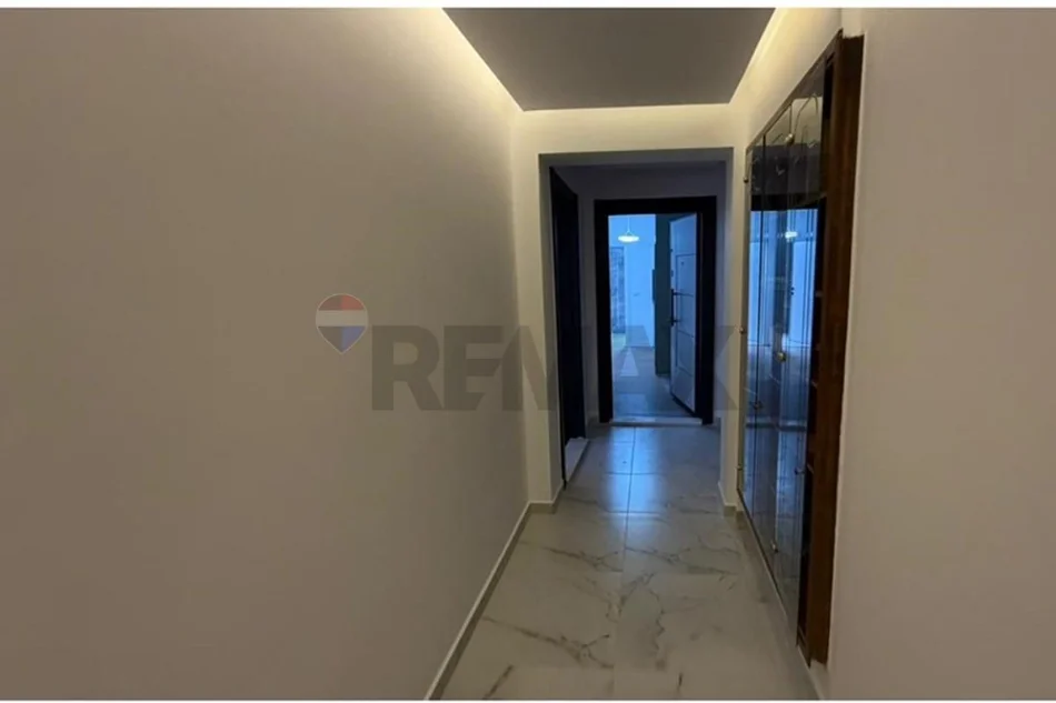 Tirane, shitet apartament 3+1+Aneks+Ballkon Kati 5, 124 m² 327.000 € (blloku ambasadave)