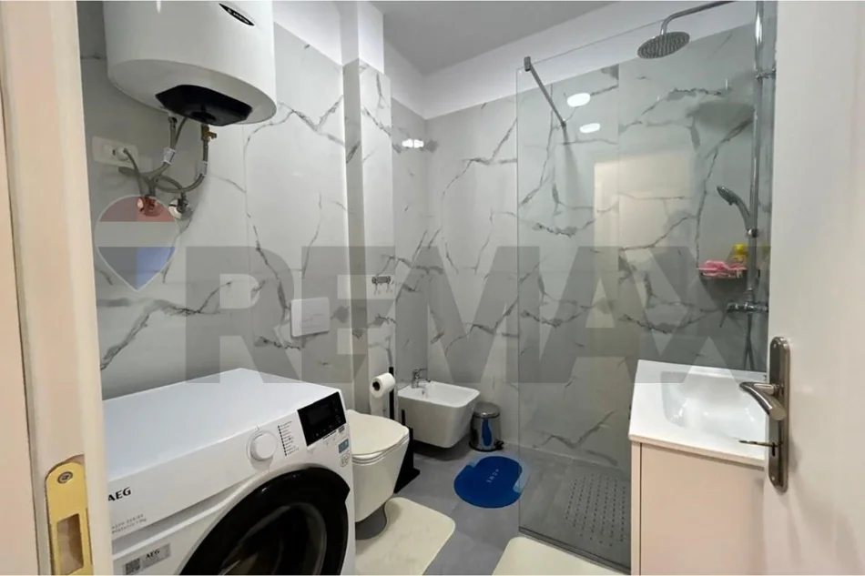 Vlore, shitet apartament 2+1 Kati 7, 99 m² 175.000 € (Rruga Gjergj Kastrioti (Transballkanike), Vlorë)