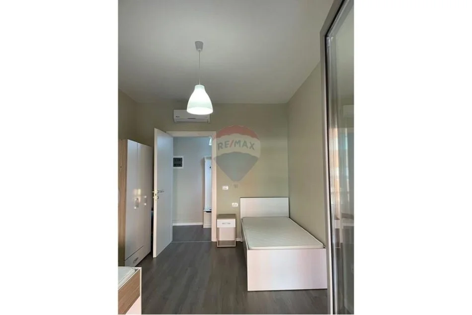 Tirane, jepet me qera apartament 2+1+Ballkon , 125 m² 1.150 € 