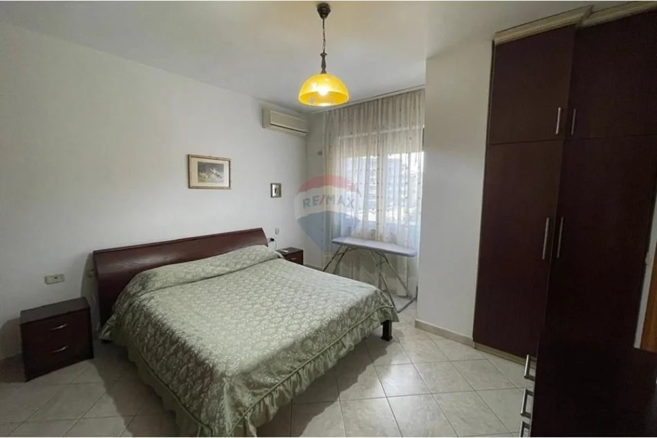 Tirane, jepet me qera 1+1 Kati 6, 104 m² 650 € 