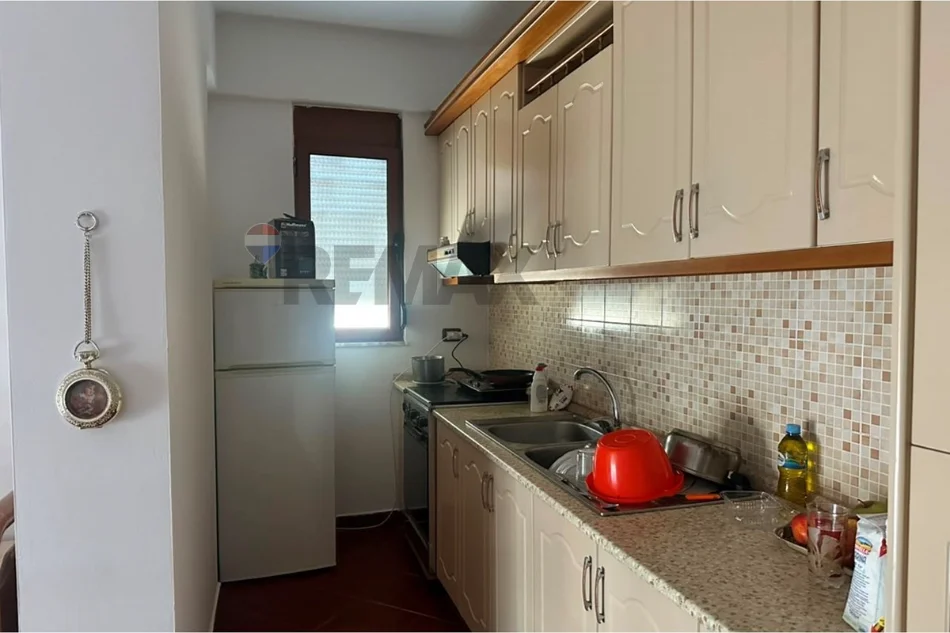 Radhime - Orikum, shitet apartament 1+1+Ballkon Kati 6, 110 m² 110.000 € (Orikum, Vlore)