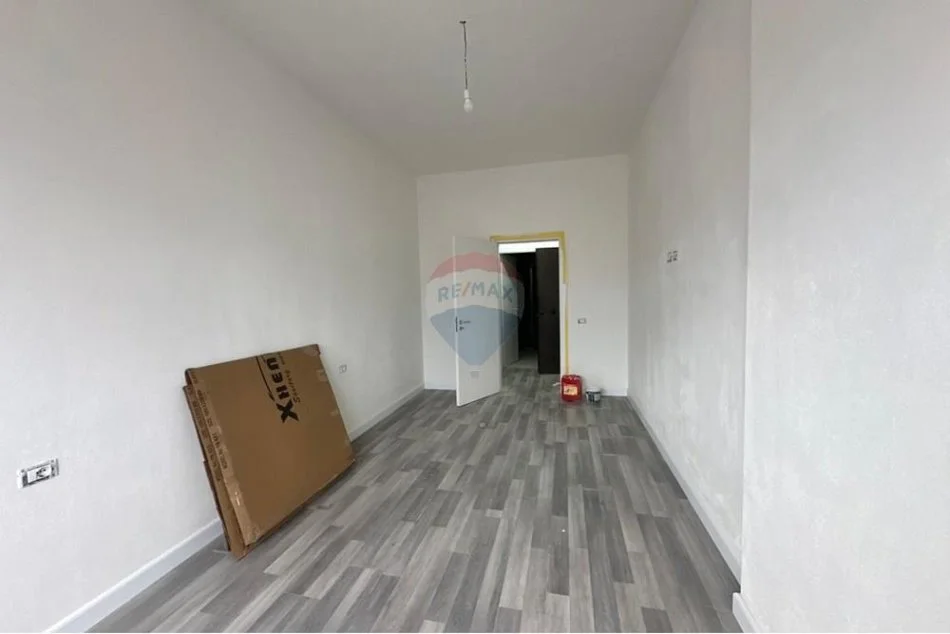 Tirane, jepet me qera apartament 1+1 , 70 m² 700 € (Vasil Shanto)
