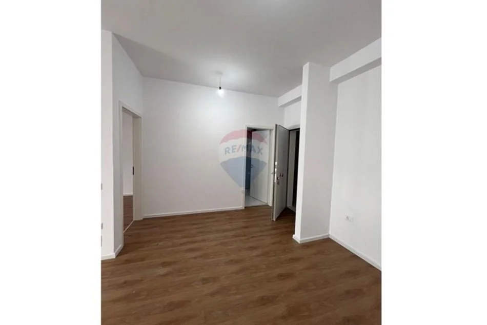 Tirane, shitet apartament 1+1 , 61 m² 110.000 € (Ali Demi)