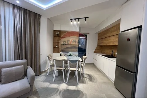 Tirane, jepet me qera 2+1 Kati 6, 98 m² 750 € (Rr. e Dibres)