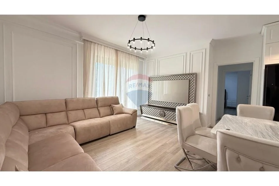 Tirane, jepet me qera apartament 2+1+Ballkon , 105 m² 900 € 