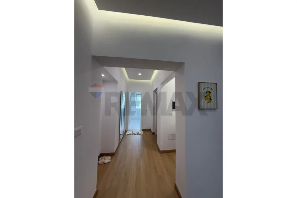Tirane, jap me qera apartament 1+1+Ballkon Kati 3, 75 m² 850 € (Garda- Ish Blloku)