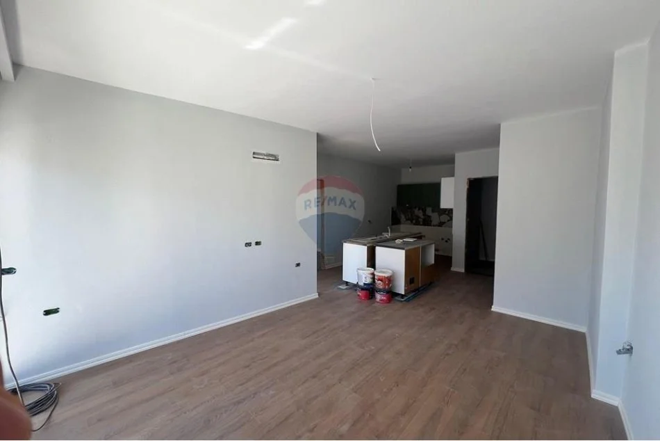 Shqiperi, shes apartament 2+1 Kati 5, 104 m² 140.000 € (fresk)