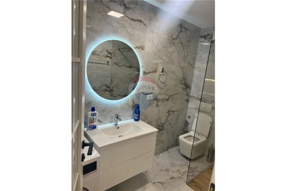 Tirane, jepet me qera apartament 1+1+Ballkon , 60 m² 650 € 