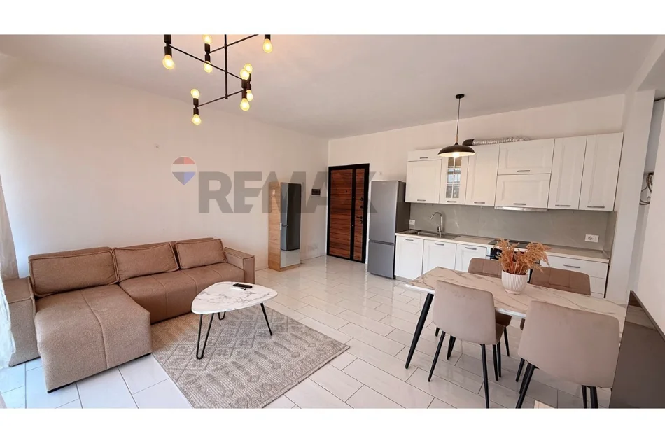 Tirane, jepet me qera apartament 1+1 , (Bulevardi i Ri)