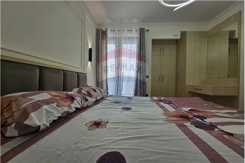 Tirane, jepet me qera apartament 1+1 , 62 m² 900 € (Rruga e Kavajës, Shqipëri)