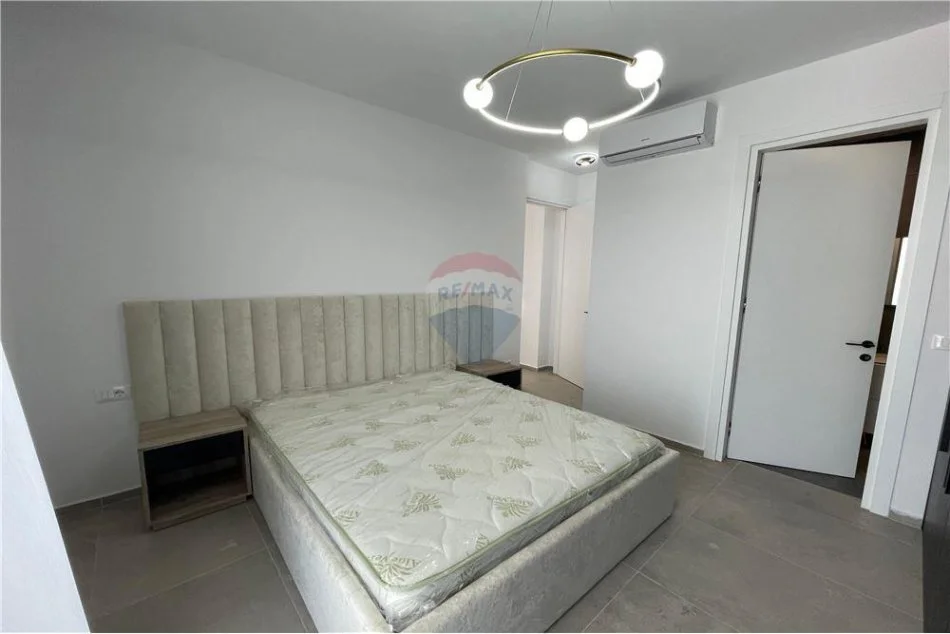 Tirane, jepet me qera apartament 2+1 , 100 m² 1.500 € 