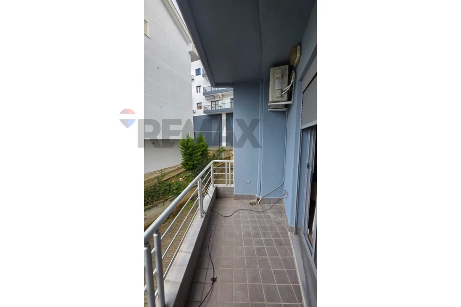 Vlore - Lungomare, shitet apartament 1+1+Ballkon Kati 2, 70 m² 150.000 € (Rruga Dhimitër Konomi, Vlore)