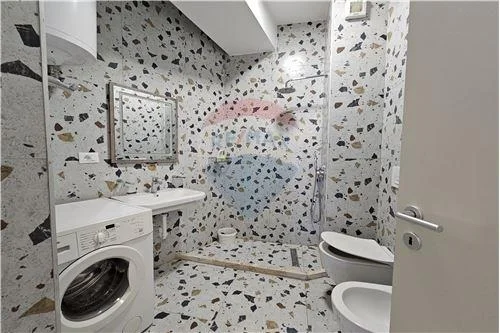 Tirane, jepet me qera apartament 2+1 , 97 m² 500 € (Ali Demi, Shqipëri)