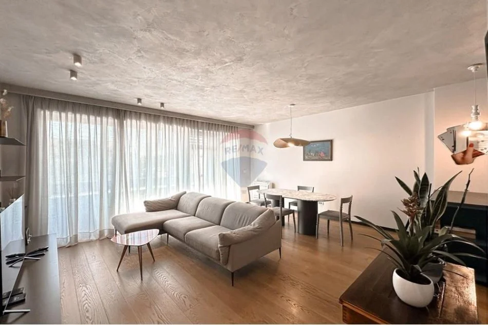 Tirane, jap me qera apartament 3+1+Aneks+Ballkon Kati 3, 1.500 € 