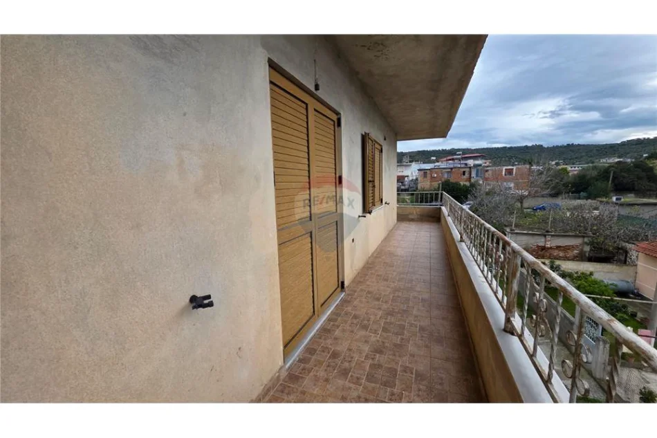 Vlore, shitet Vile Vile 4 Katshe , 407 m² 250.000 € (Rruga Demokracia, Vlore)