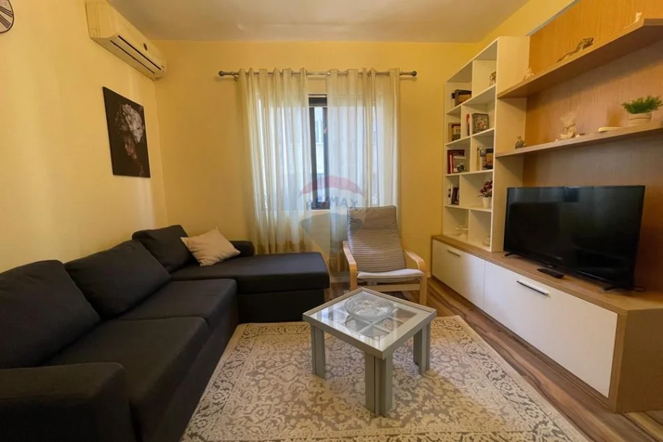 Tirane, shitet garsonier 1+1 Kati 2, 48 m² 99.000 € (Rruga Ndre mjeda)